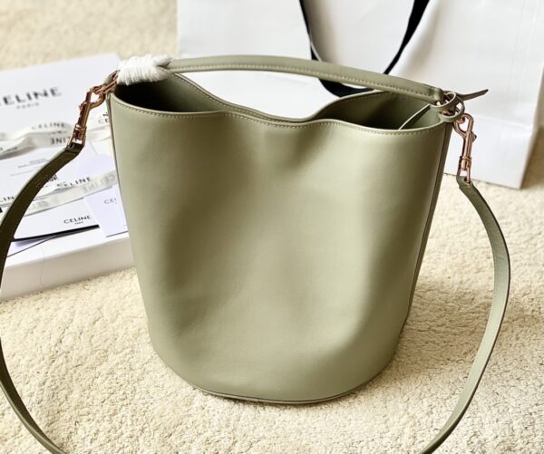 CELINE Bucket 16