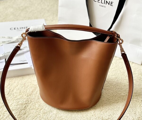 CELINE Bucket 16