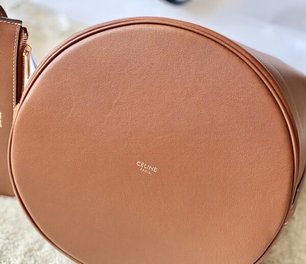 CELINE Bucket 16