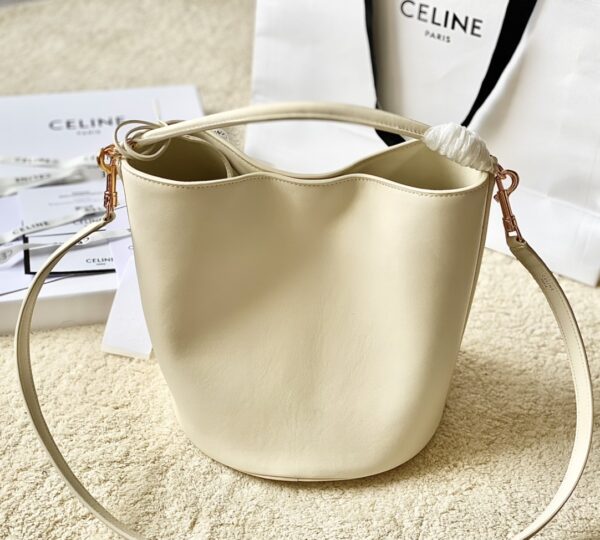 CELINE Bucket 16