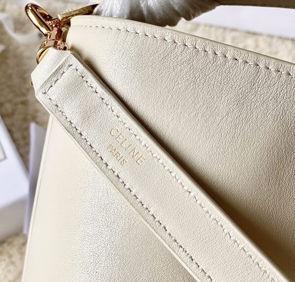 CELINE Bucket 16