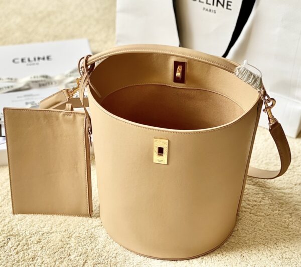 CELINE Bucket 16
