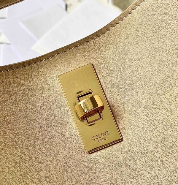 CELINE Bucket 16