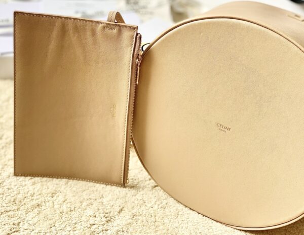 CELINE Bucket 16