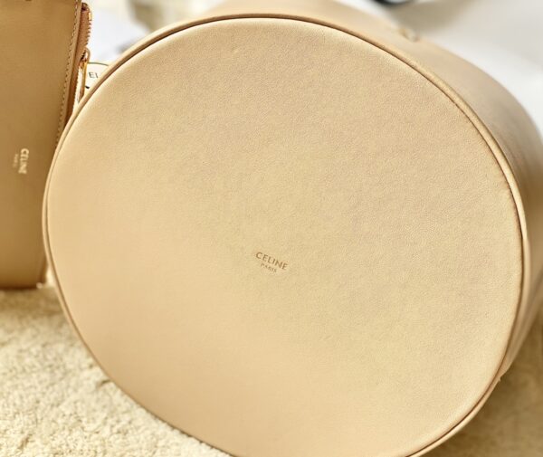 CELINE Bucket 16