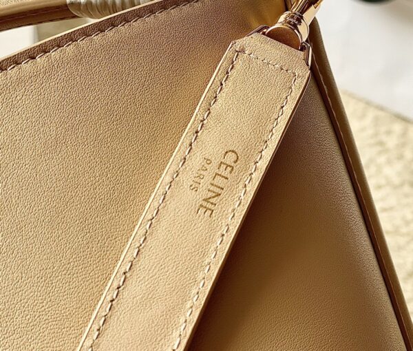 CELINE Bucket 16