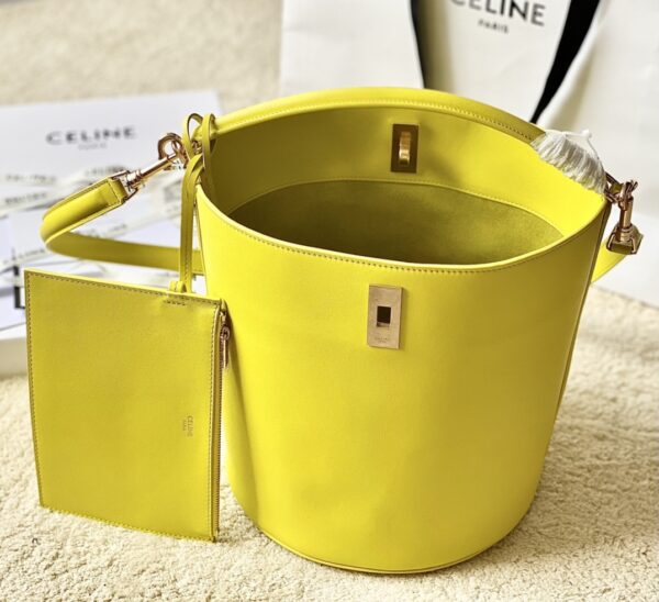 CELINE Bucket 16