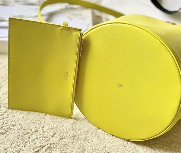 CELINE Bucket 16