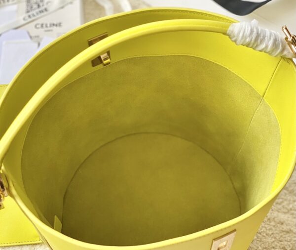 CELINE Bucket 16