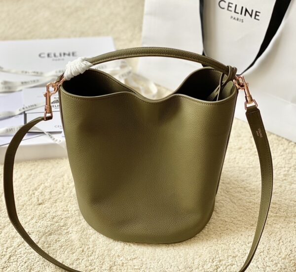 CELINE Bucket 16