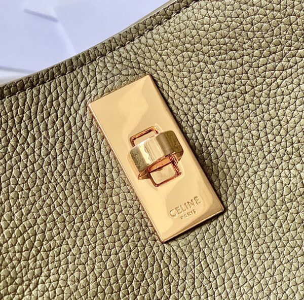 CELINE Bucket 16