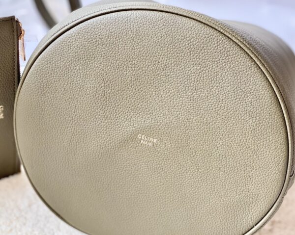 CELINE Bucket 16