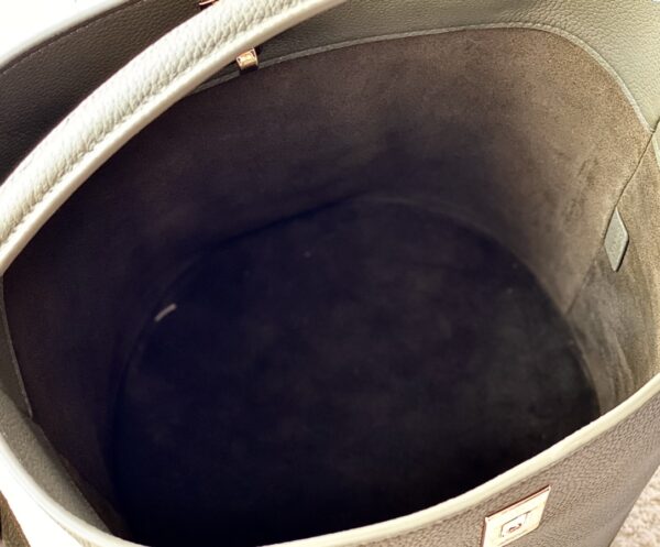 CELINE Bucket 16
