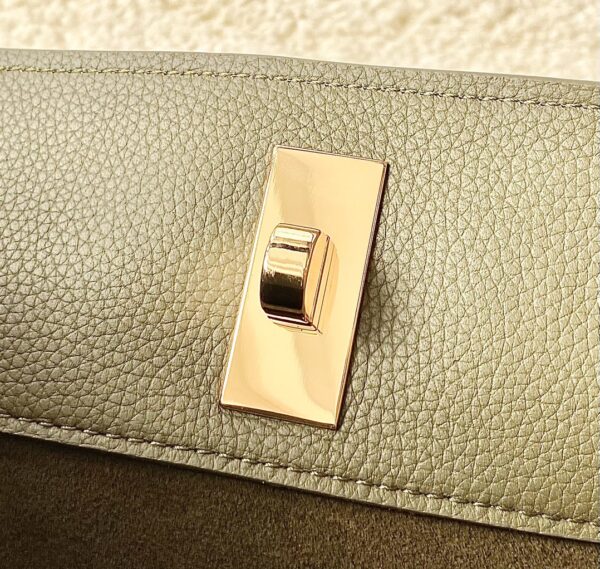 CELINE Bucket 16