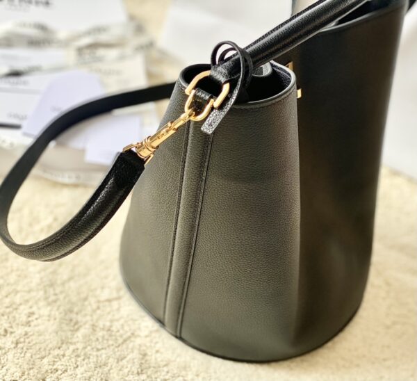 CELINE Bucket 16