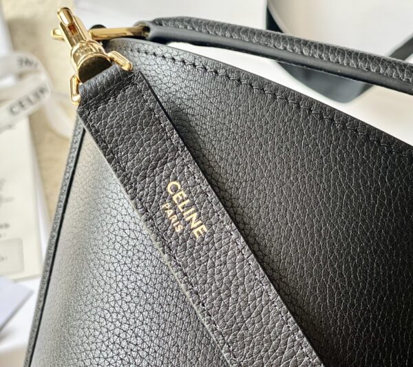 CELINE Bucket 16