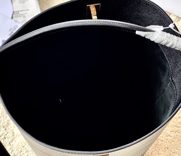 CELINE Bucket 16