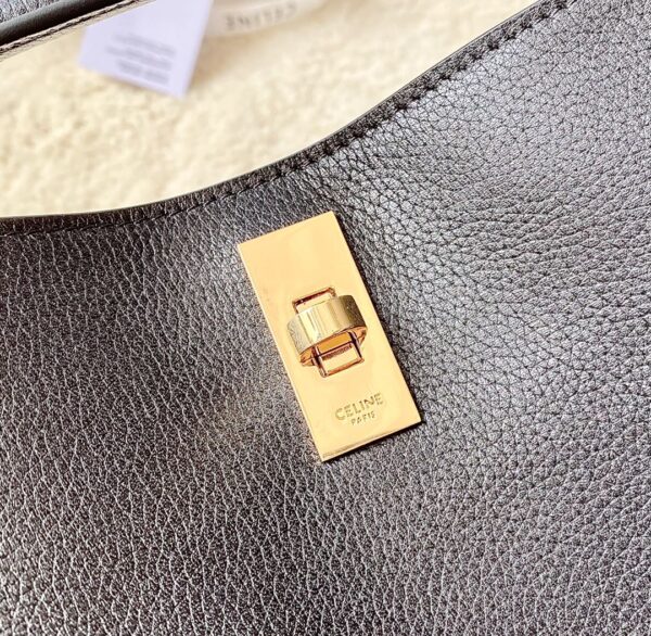 CELINE Bucket 16