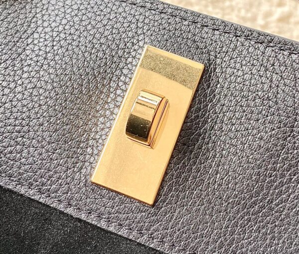 CELINE Bucket 16