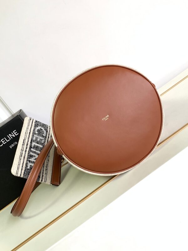 CELINE Bucket 16