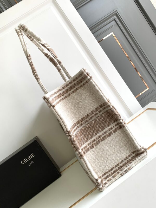 CELINE LARGE CABAS THAIS