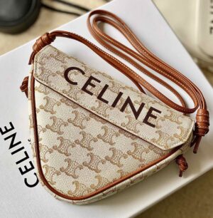 CELINE TRIOMPHE