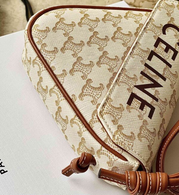 CELINE TRIOMPHE