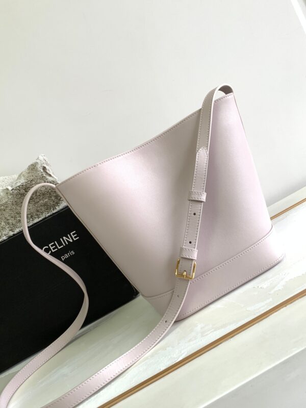 CELINE SMALL BUCKET CUIR TRIOMPHE