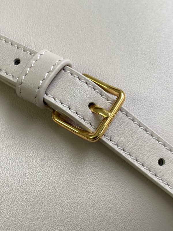 CELINE SMALL BUCKET CUIR TRIOMPHE