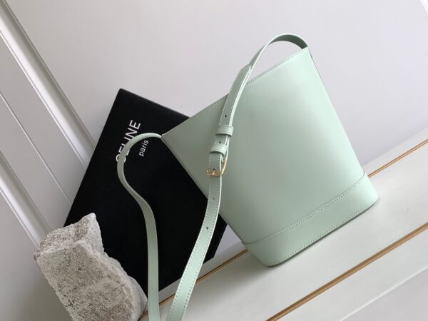 CELINE SMALL BUCKET CUIR TRIOMPHE