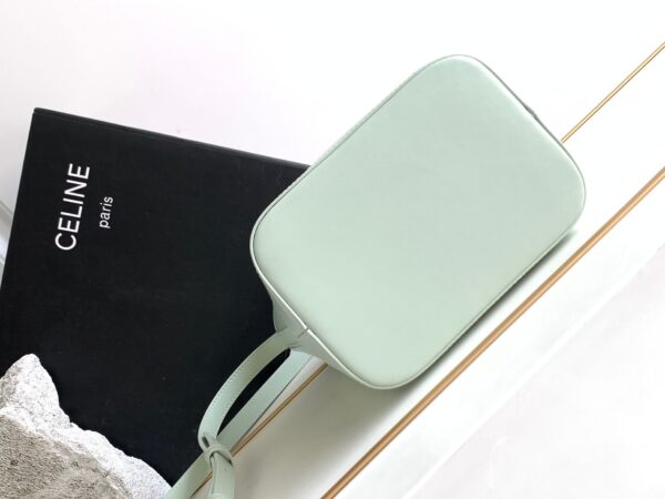 CELINE SMALL BUCKET CUIR TRIOMPHE