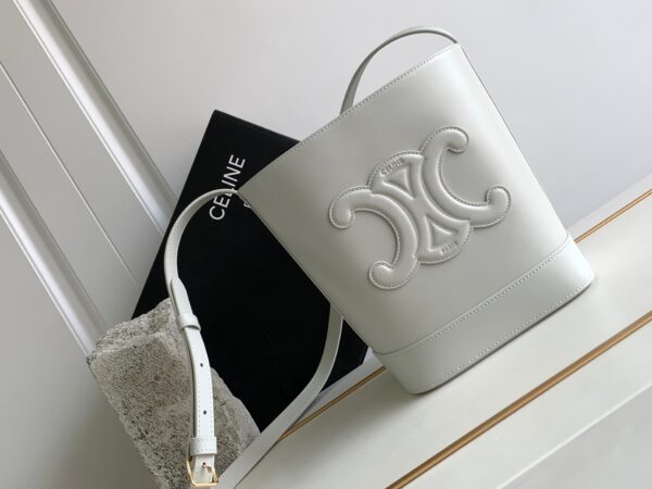CELINE SMALL BUCKET CUIR TRIOMPHE
