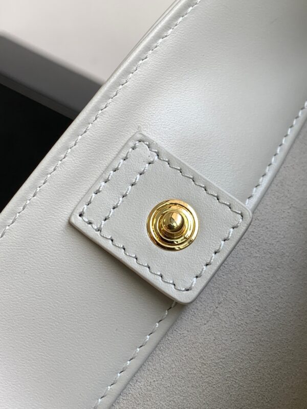 CELINE SMALL BUCKET CUIR TRIOMPHE