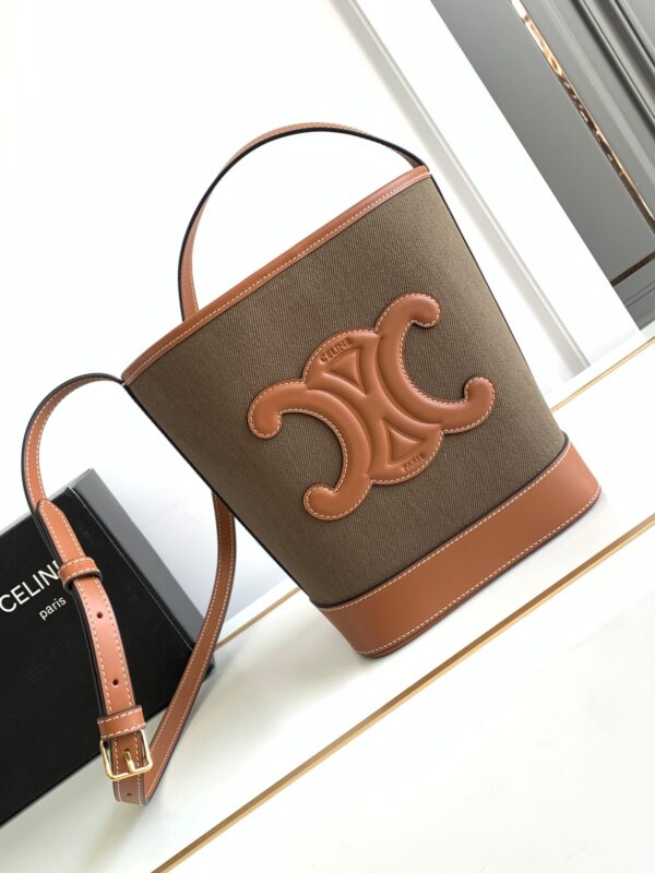 CELINE SMALL BUCKET CUIR TRIOMPHE