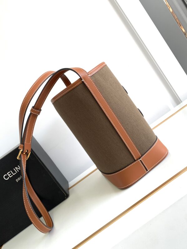 CELINE SMALL BUCKET CUIR TRIOMPHE