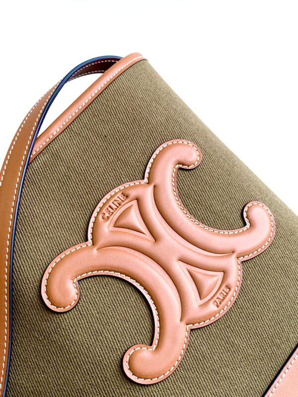 CELINE SMALL BUCKET CUIR TRIOMPHE