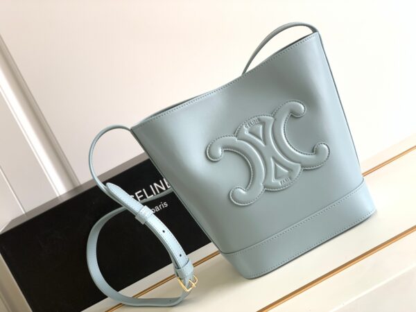 CELINE BUCKET CUIR TRIOMPHE BAG