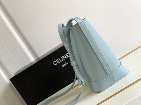 CELINE BUCKET CUIR TRIOMPHE BAG