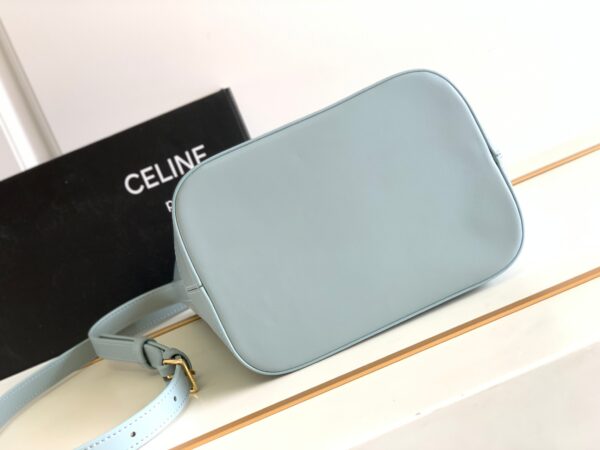 CELINE BUCKET CUIR TRIOMPHE BAG