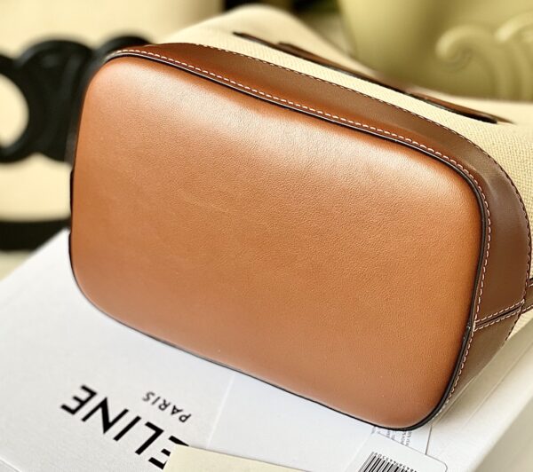 CELINE BUCKET CUIR TRIOMPHE BAG