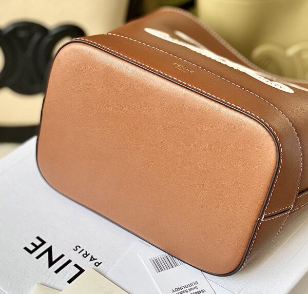 CELINE BUCKET CUIR TRIOMPHE BAG
