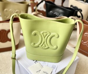 CELINE BUCKET CUIR TRIOMPHE BAG