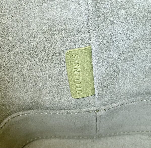 CELINE BUCKET CUIR TRIOMPHE BAG