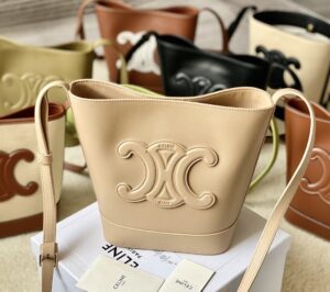 CELINE BUCKET CUIR TRIOMPHE BAG