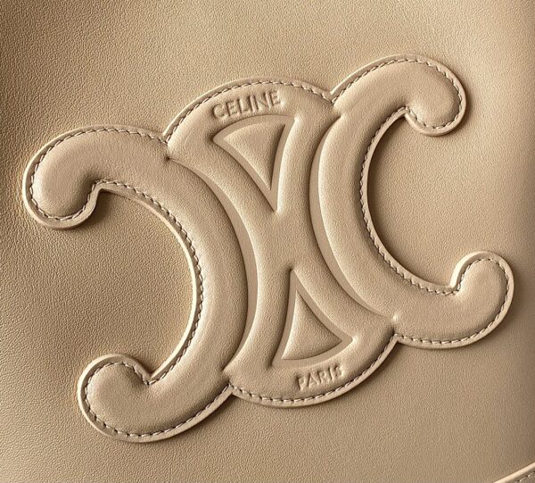 CELINE BUCKET CUIR TRIOMPHE BAG