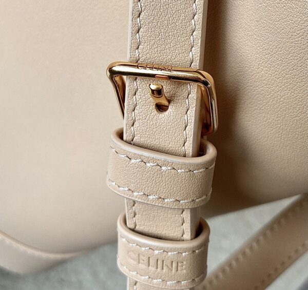 CELINE BUCKET CUIR TRIOMPHE BAG