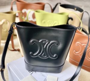 CELINE BUCKET CUIR TRIOMPHE BAG