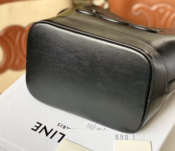CELINE BUCKET CUIR TRIOMPHE BAG