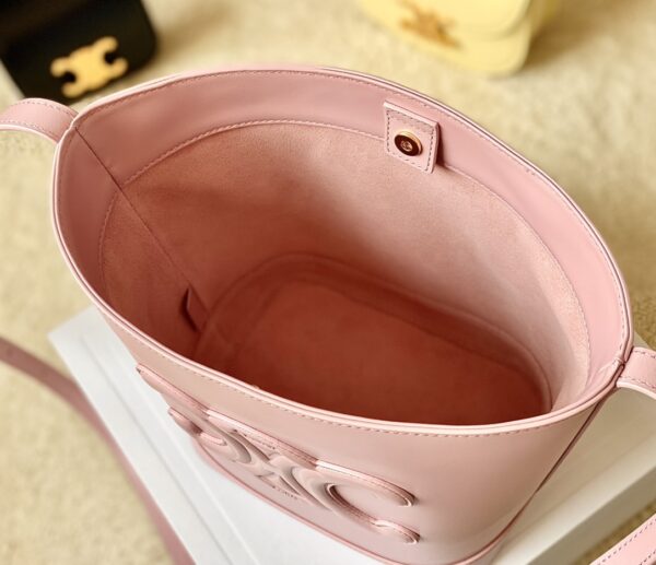 CELINE BUCKET CUIR TRIOMPHE BAG
