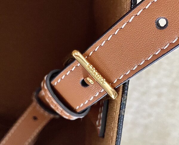 CELINE BUCKET CUIR TRIOMPHE BAG